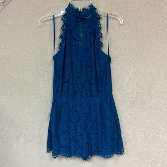 Diane Von Furstenberg womans lace romper size XS - Picture 3 of 9